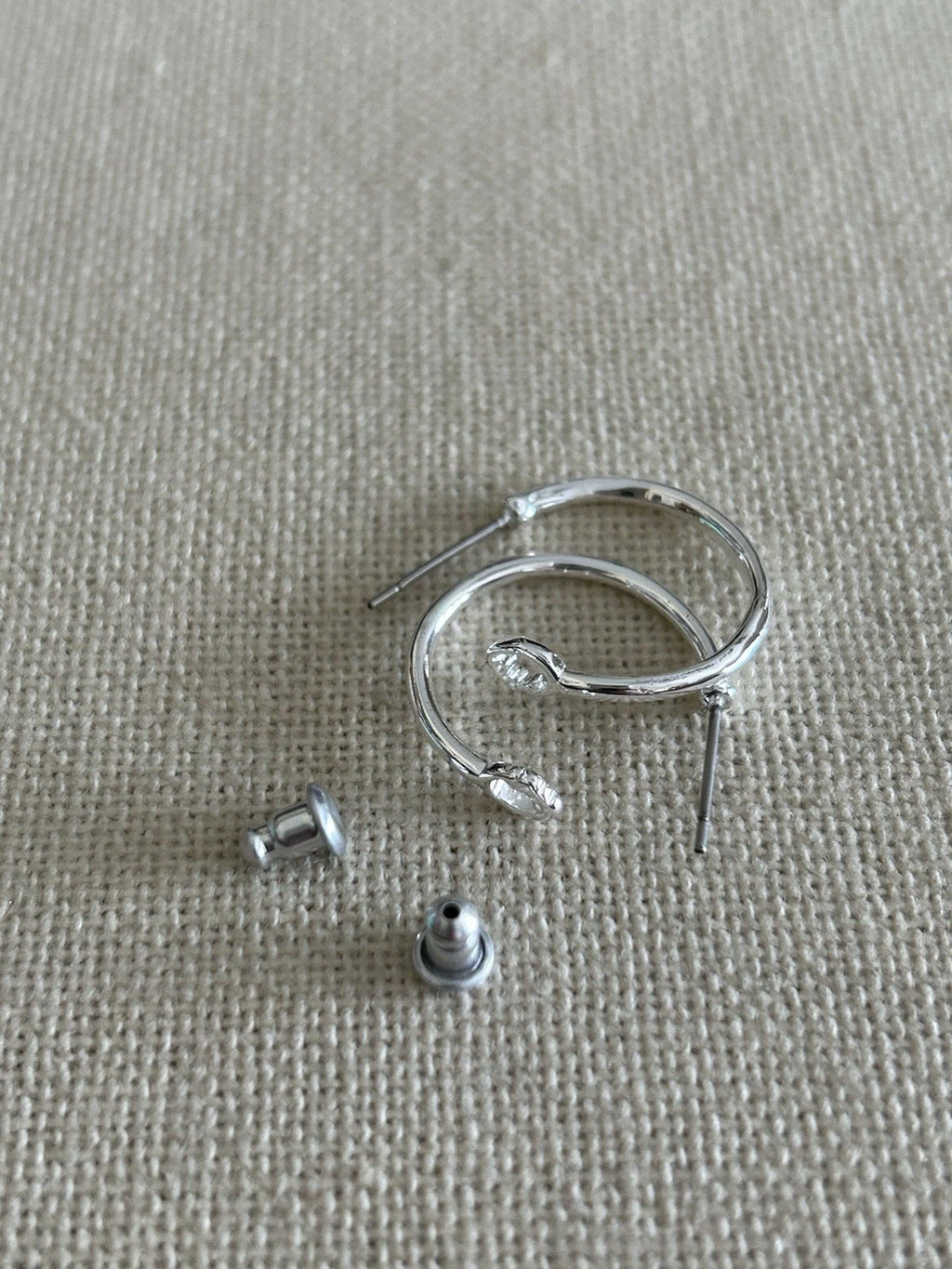 Origami Owl ER2001 Silver-Tone Customisable Hoop Earrings – New