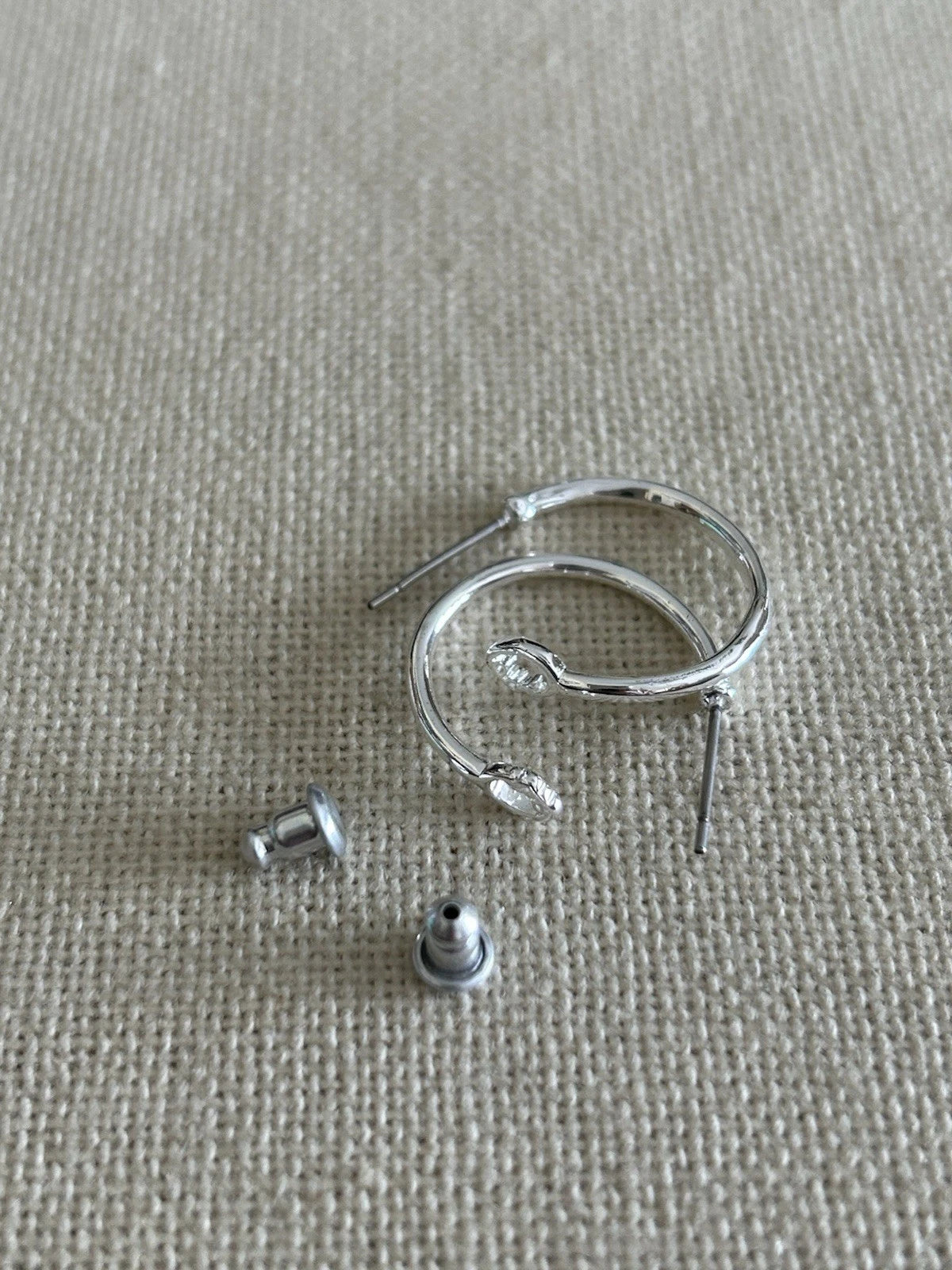 Origami Owl ER2001 Silver-Tone Customisable Hoop Earrings – New