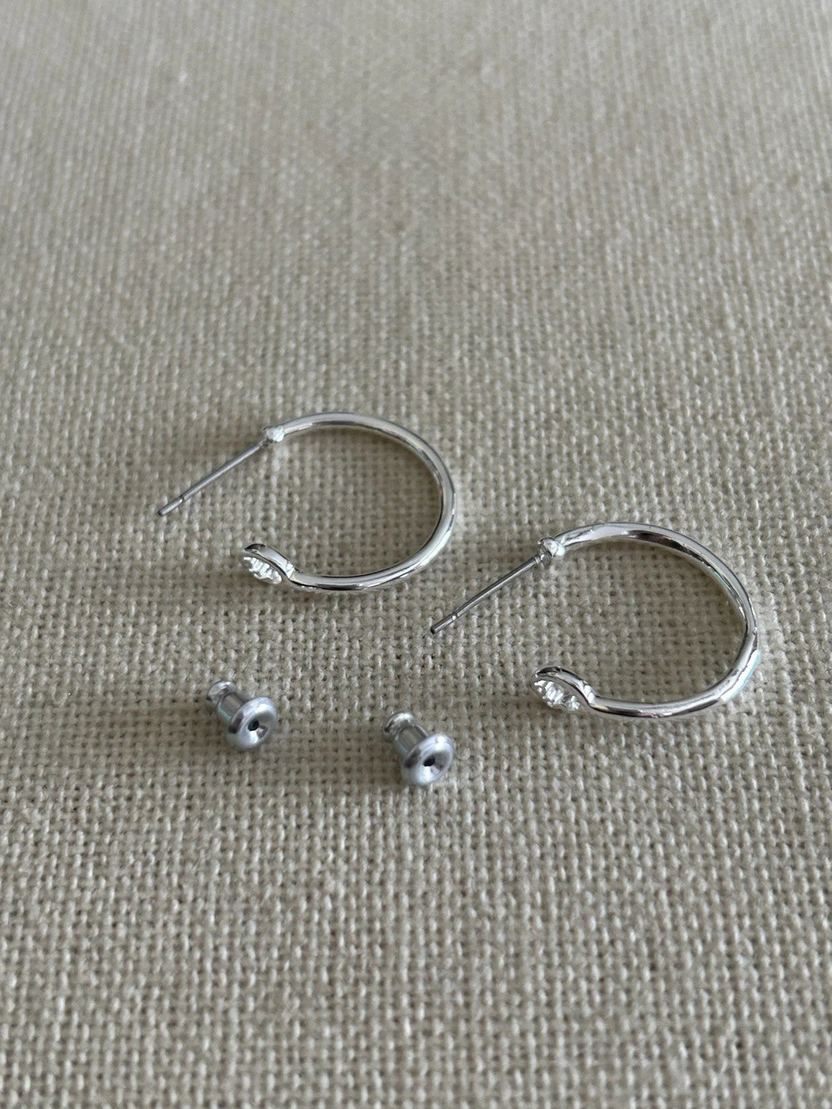 Origami Owl ER2001 Silver-Tone Customisable Hoop Earrings – New