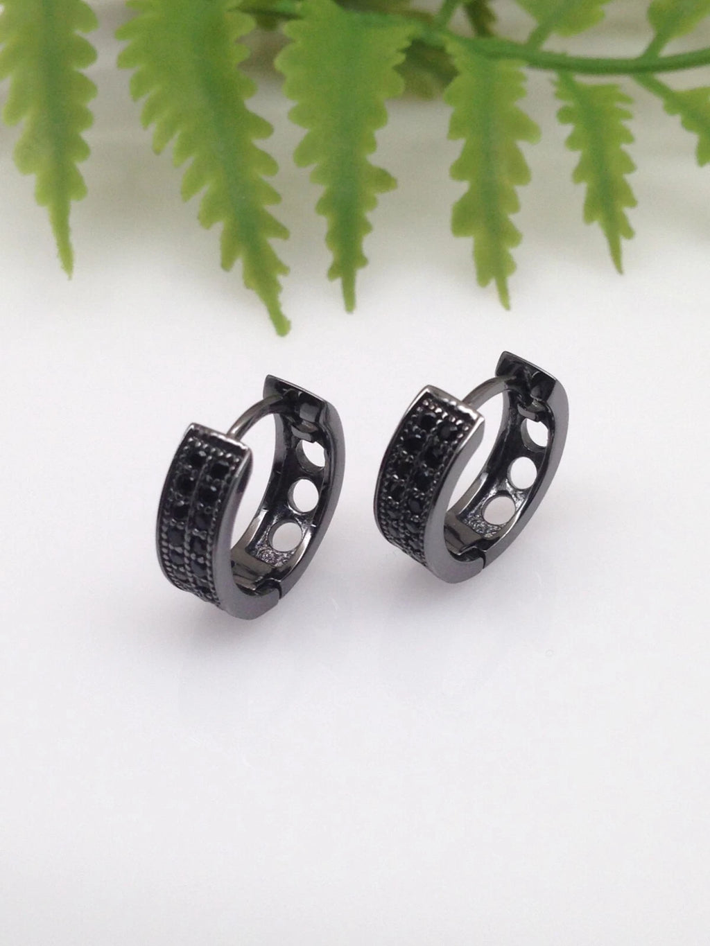 925 Sterling Silver Black Onyx Huggie Hoop Earrings – 13mm Unisex Jewellery