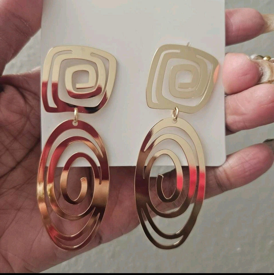 Large Gold-Tone Geometric Swirl Drop Earrings – Abstract Spiral Statement Jewellery