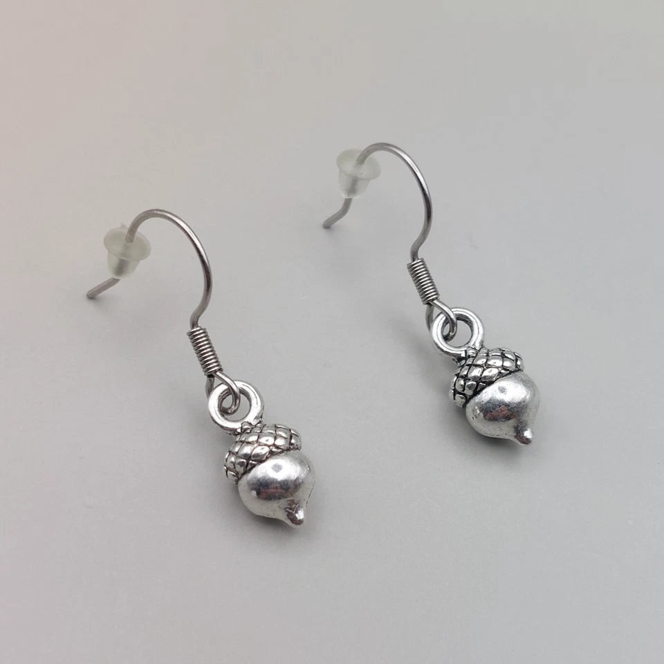 Silver-Tone Acorn Drop Earrings – Nature-Inspired Symbolic Gift for Her
